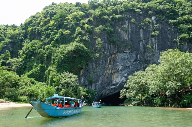 image from Boat Trip Through Halong Bay Vietnam