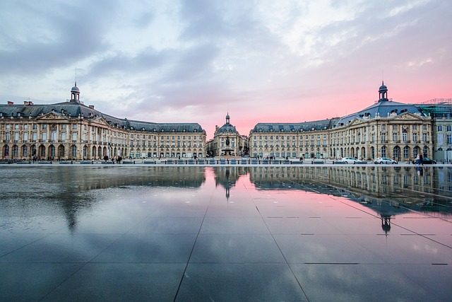 image from Bordeaux Port of the Moon