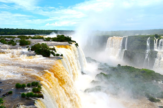 image from Visit Iguazu Falls